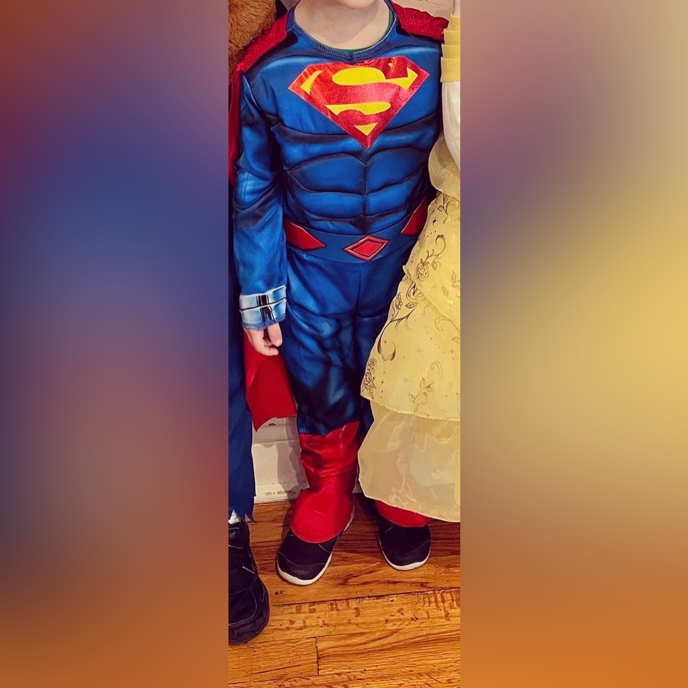 COPY - Superman halloween costume Size 4T